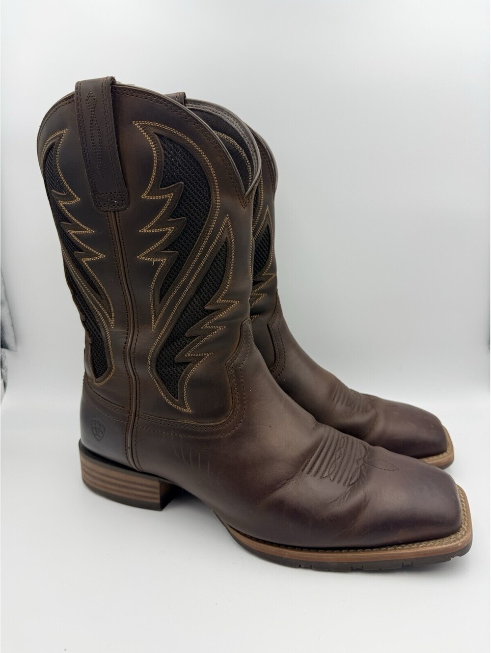 Ariat Men's Sz 13 EEE Hybrid VentTEK Distressed Western Performance Boots